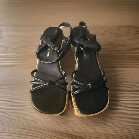 No Boundaries Shoes - NO BOUNDARIES BLK STRAP WEDGE HEELS. 7M